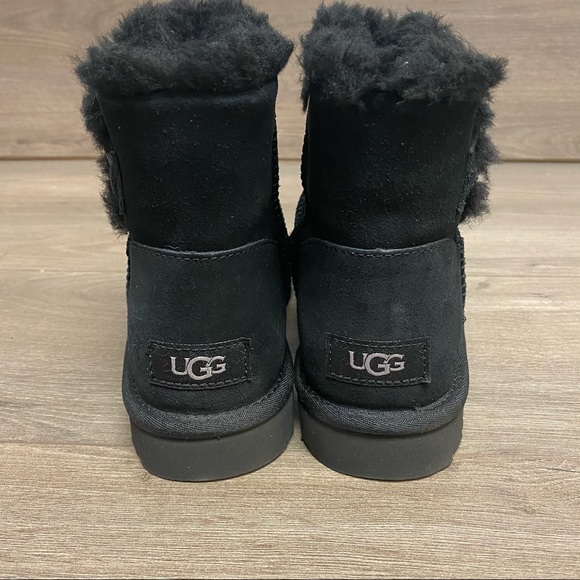 UGG | Shoes | Ugg Mini Bailey Button 